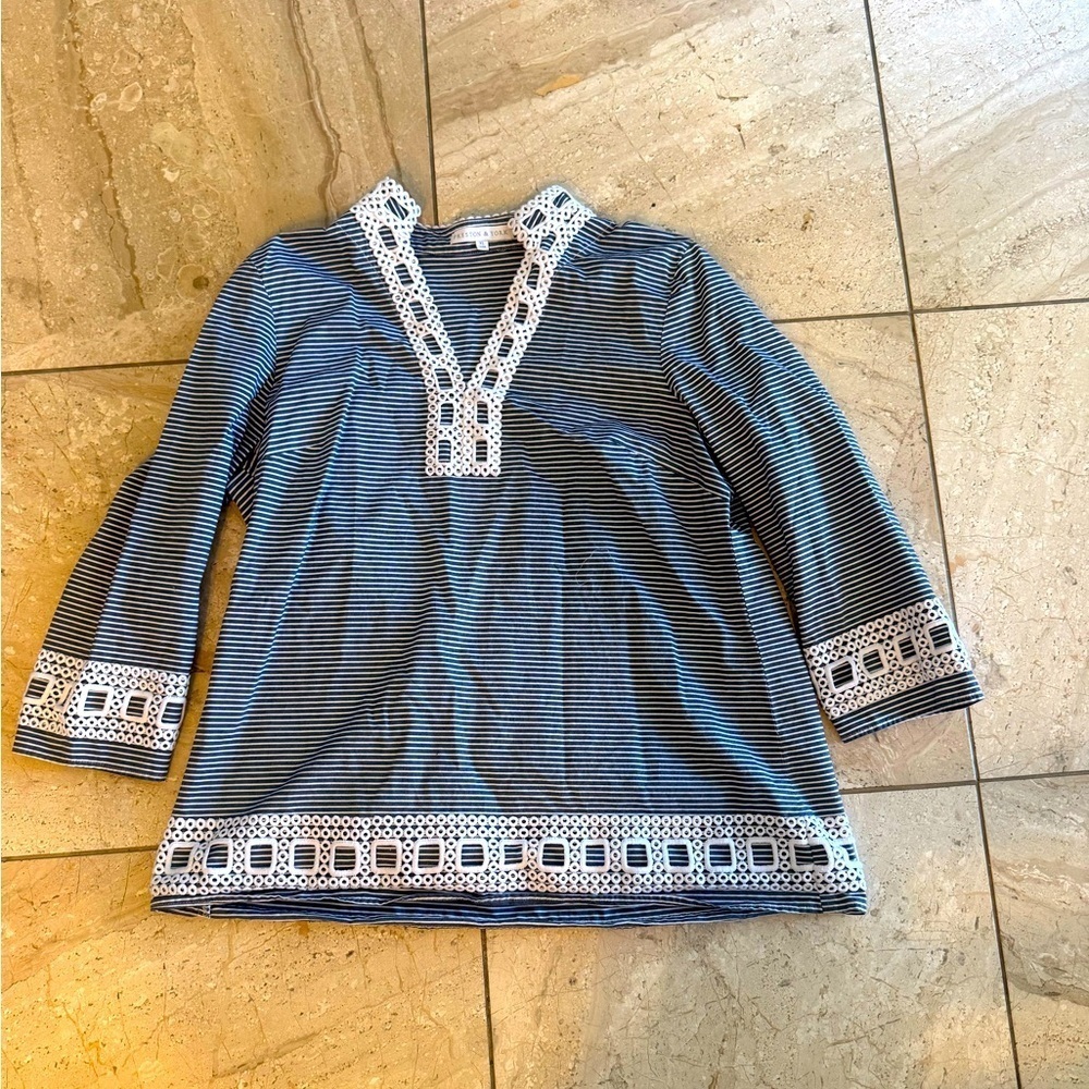 Preston & York Blue and White Embroidered Blouse size XL